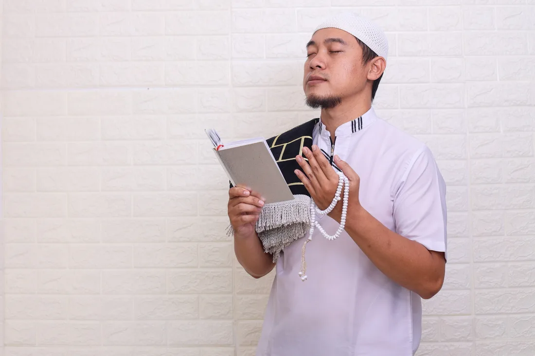 An Arabi Indonesia teacher, an expert in the Quran and Arabic who teaches with heart