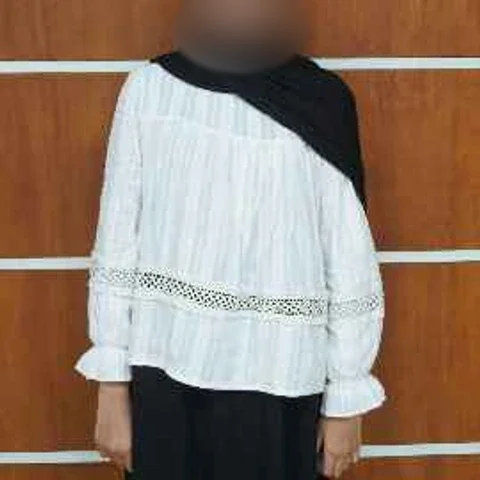 Foto Ustadzah Chelsea R., pengajar Arabi