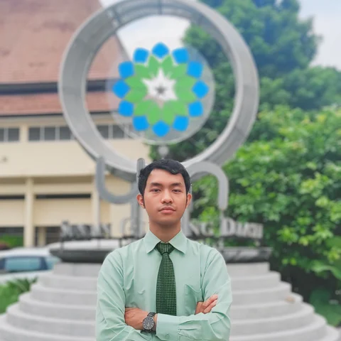 Foto Ustadz Hasan B., pengajar Arabi