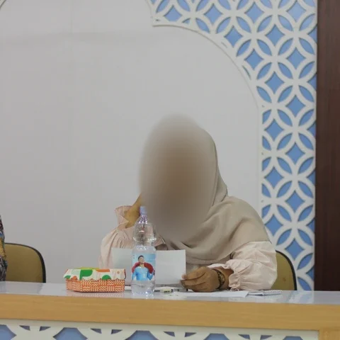 Foto Ustadzah Nurul H., pengajar Arabi