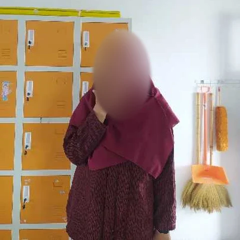 Foto Ustadzah Salma A., pengajar Arabi